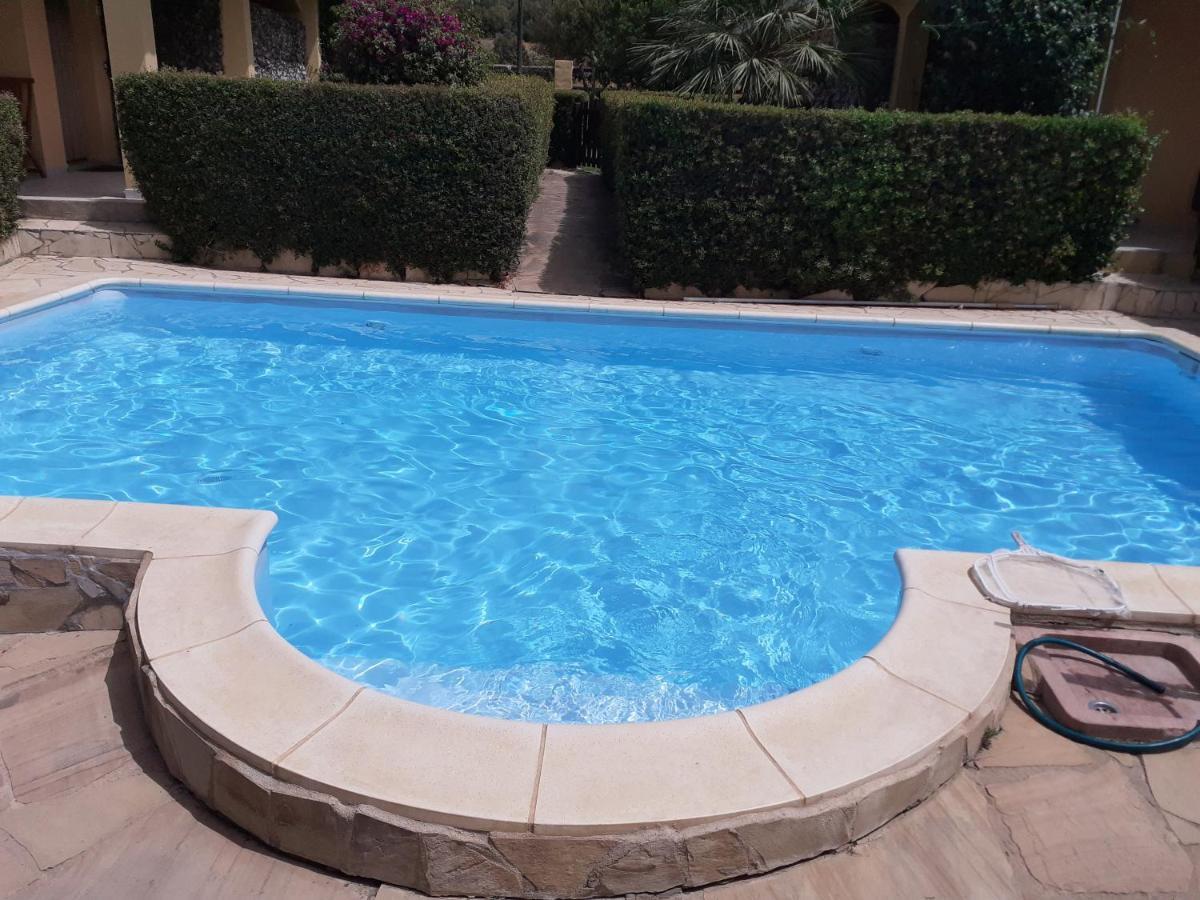 Villa Su Due Livelli Super Accessoriata Sant'Anna Arresi Luaran gambar