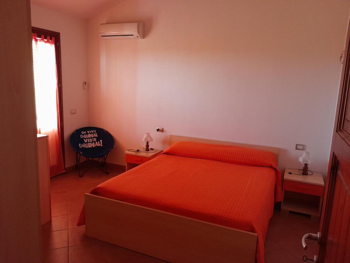 Villa Su Due Livelli Super Accessoriata Sant'Anna Arresi Luaran gambar